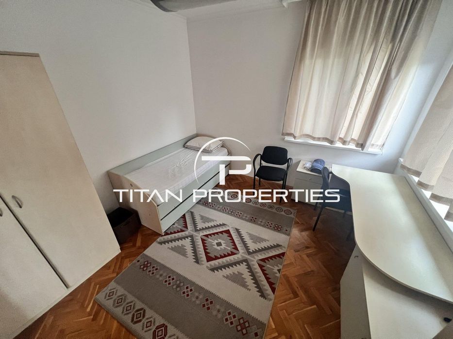 Дава се под наем Тристаен апартамент в Бургас, Възраждане - 120 кв.м за 714 € - Снимка #6