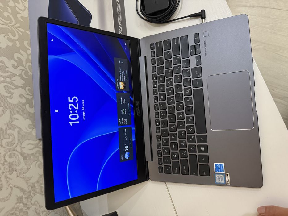 Ноутбук Asus Zenbook