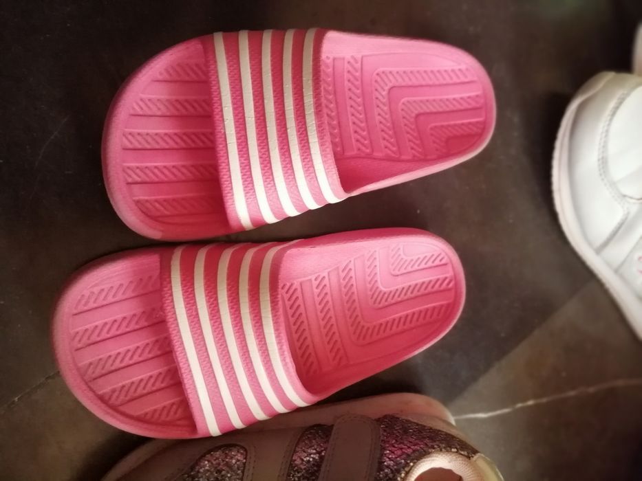 Ботушки, маратонки и чехли