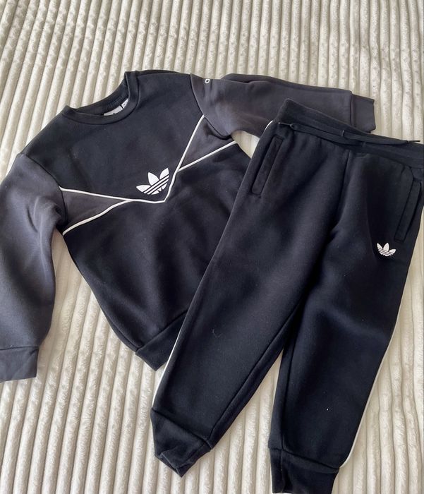 Детски спортни екипи