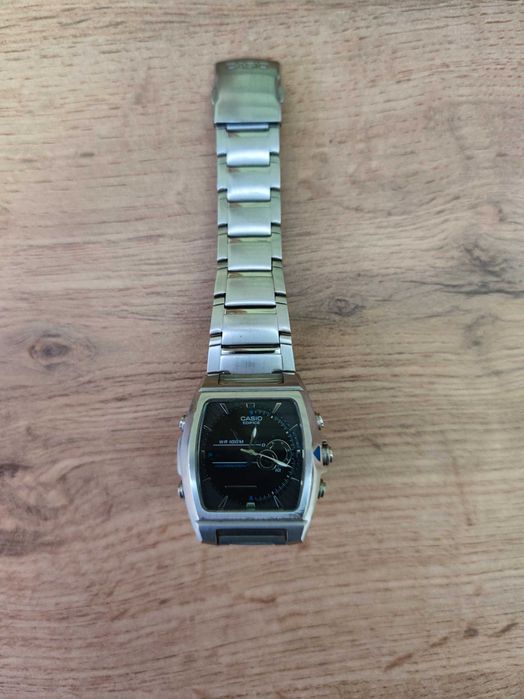 Продавам часовник ,,Casio"