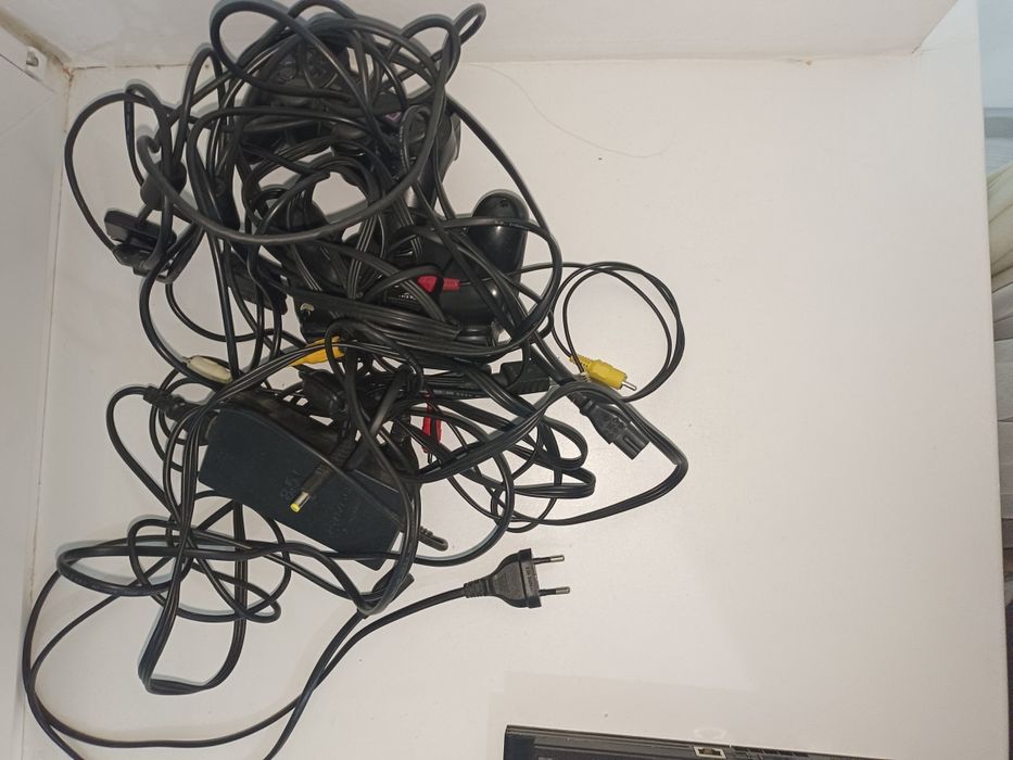 Продам ps2 со всеми проводами