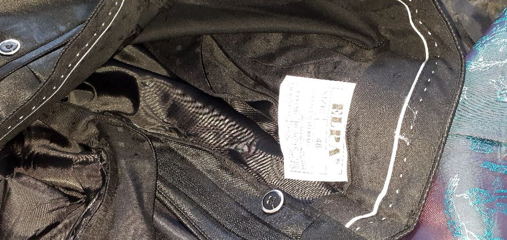 Костюм новый 48 размер