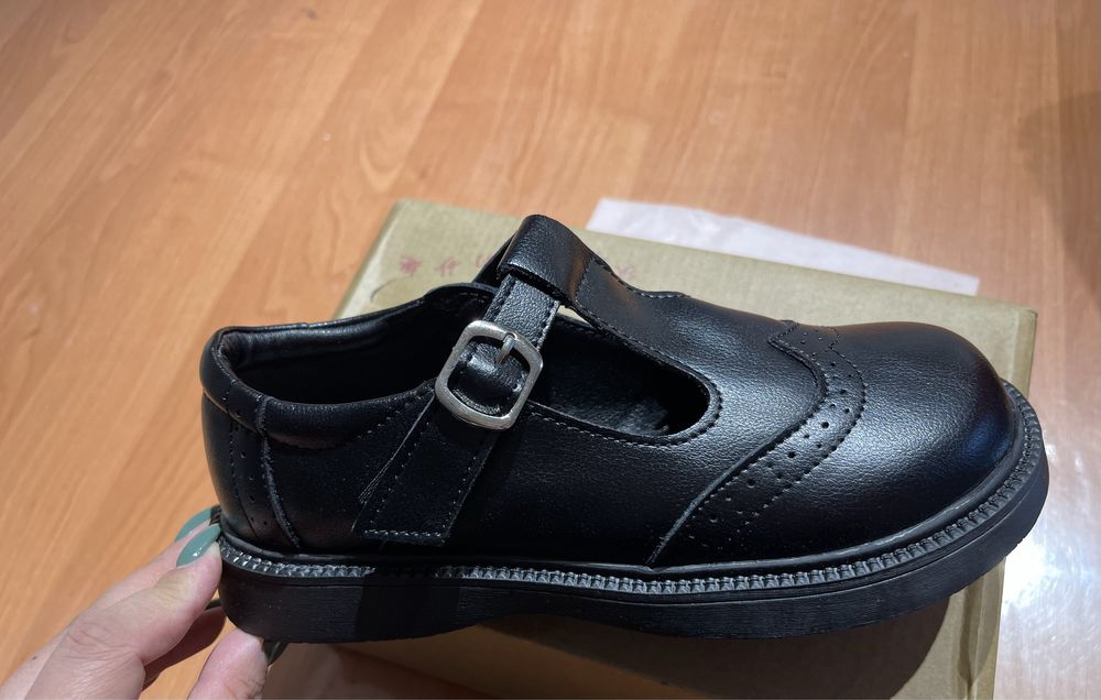 Кожанная обувь для девочки