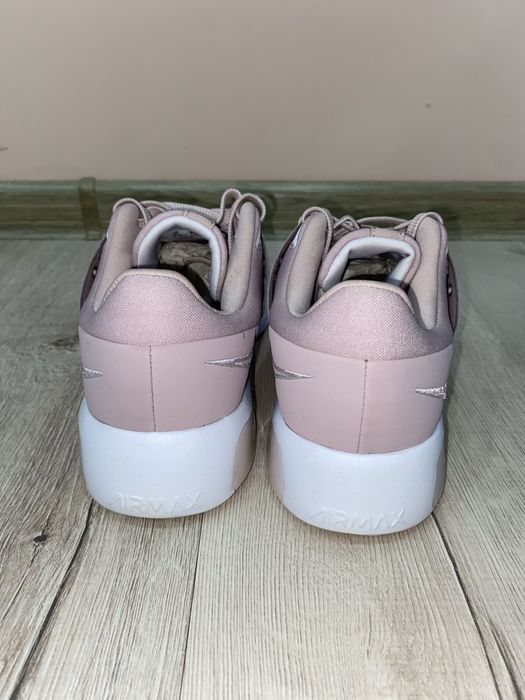 Маратонки Nike Bella TR 4