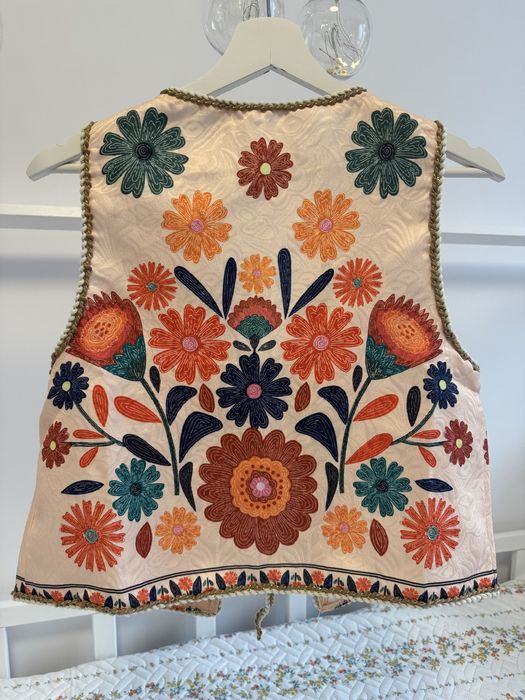 Дамски елек “Флора”