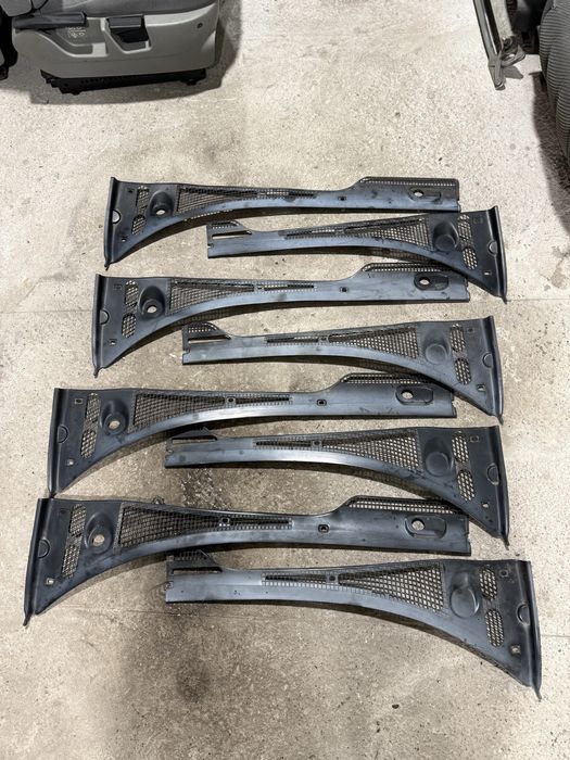 Жабо (Декоративный Пластик дворник) на BMW e34