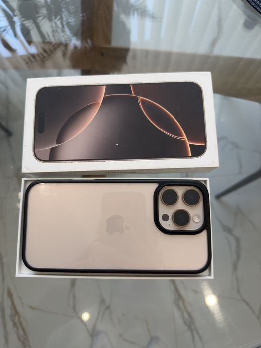 IPhone 16 Pro Max 256 GB ПЕРФЕКТЕН + кейс подарък