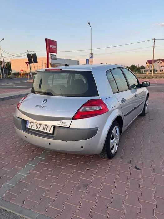 Renault Megane 2 2006  1.6 16v 110 CP • Benzină + GPL Aer condiționat