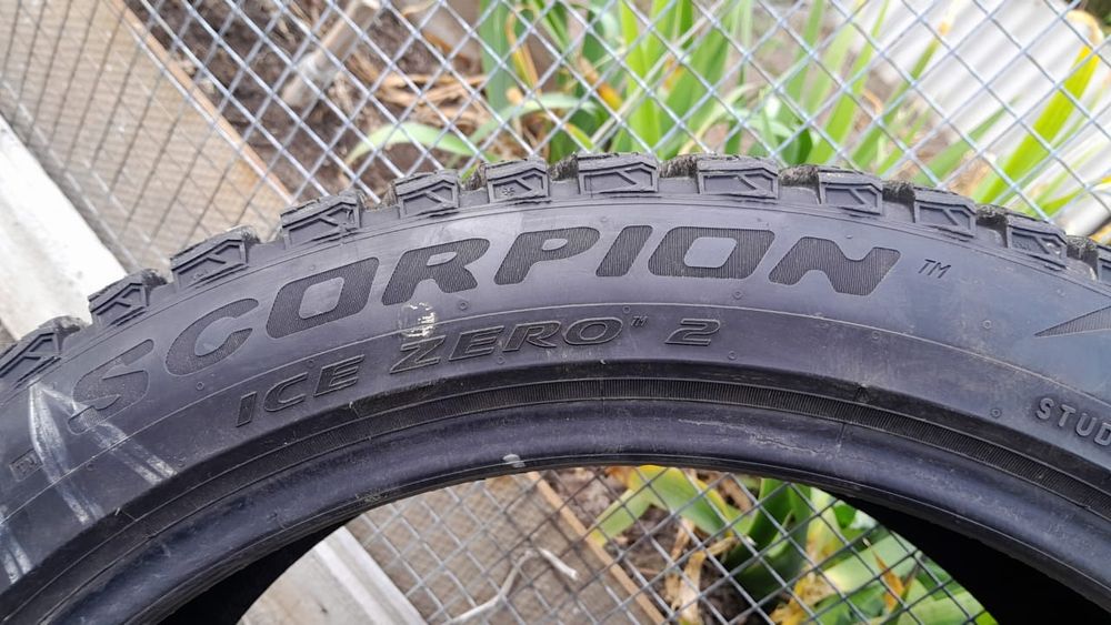 Продам зимние шины пирелли