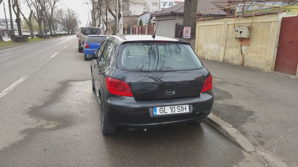Mașina Peugeot 307 de vânzare.