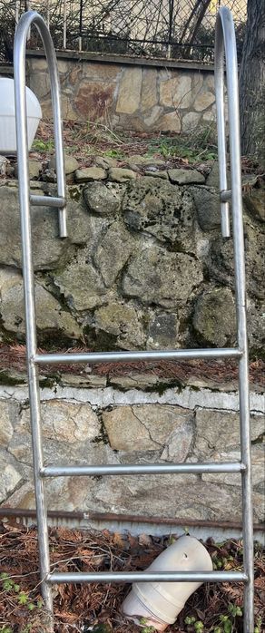 Стълба за басейн