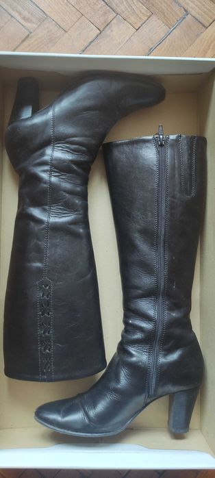 Vând cizme piele mărimea 37