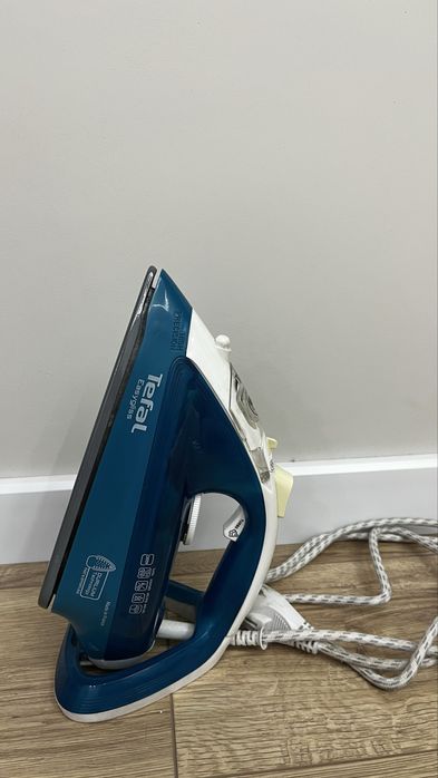 Паровой утюг Tefal