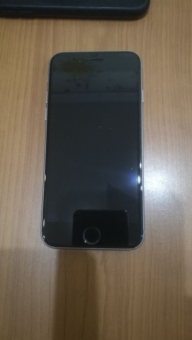 Телефон Айфон 6s
