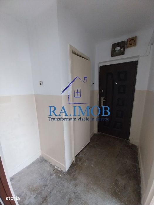 Apartament 2 camere, et1/4, Ultracentral-Hale - 69800 euro negociabil