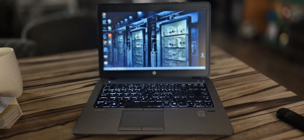 Продавам HP Elitbook 840