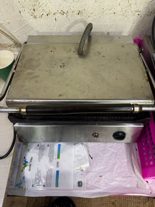 Продам аппарат для донера и тостер