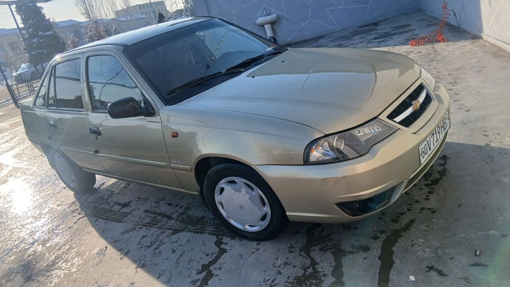 Nexia 2 , yili 2011, motor 1,6, 300 ming yurgan, kraska 15-20 % ,