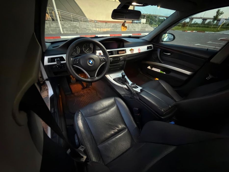 BMW 3 Series 2009 — imagine 5