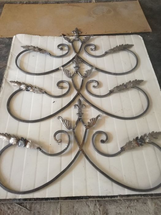 Врати и решетки от ковано желязо