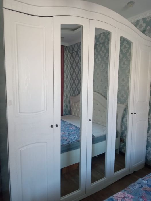 Спальный гарнитур