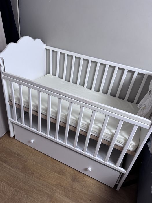 Продам кровать с матросом и бортиками