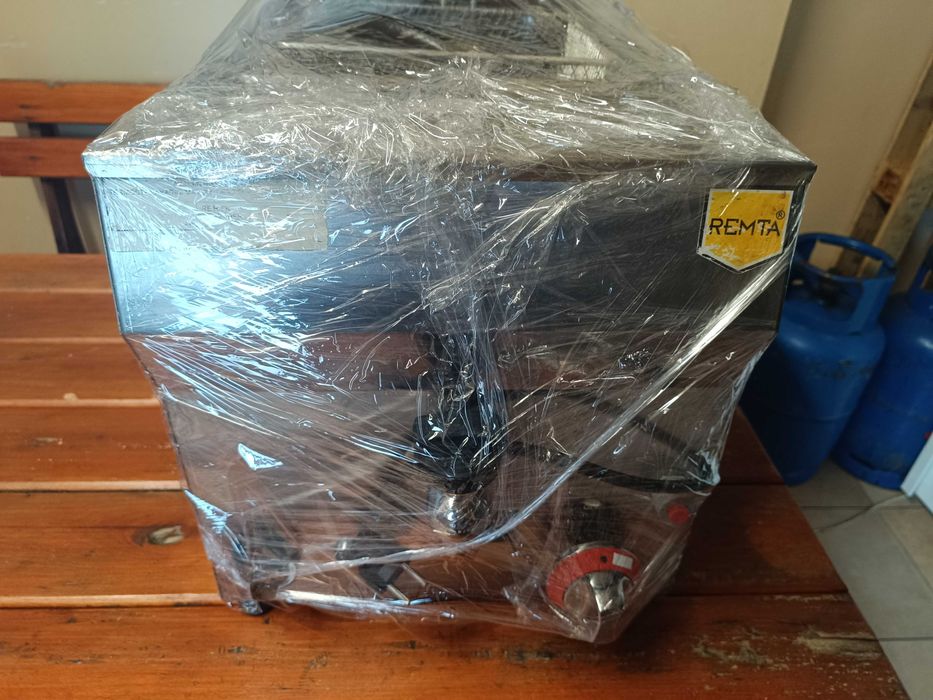 Професионален газов фритюрник REMTA 8л