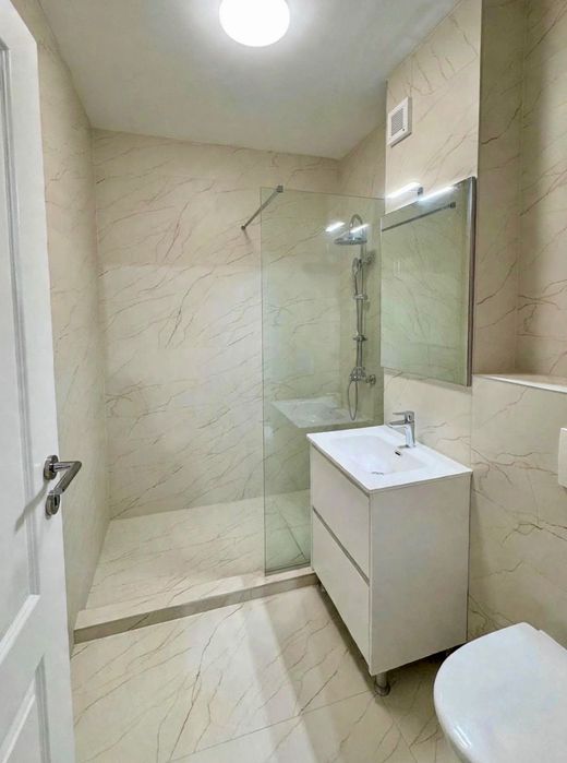 Apartament 2 camere | Prima închiriere | Terasă 20 mp | Piscină privată | Parcare subterană
