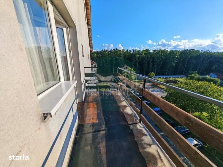 Apartament 3 camere balcon zona Valea Aurie