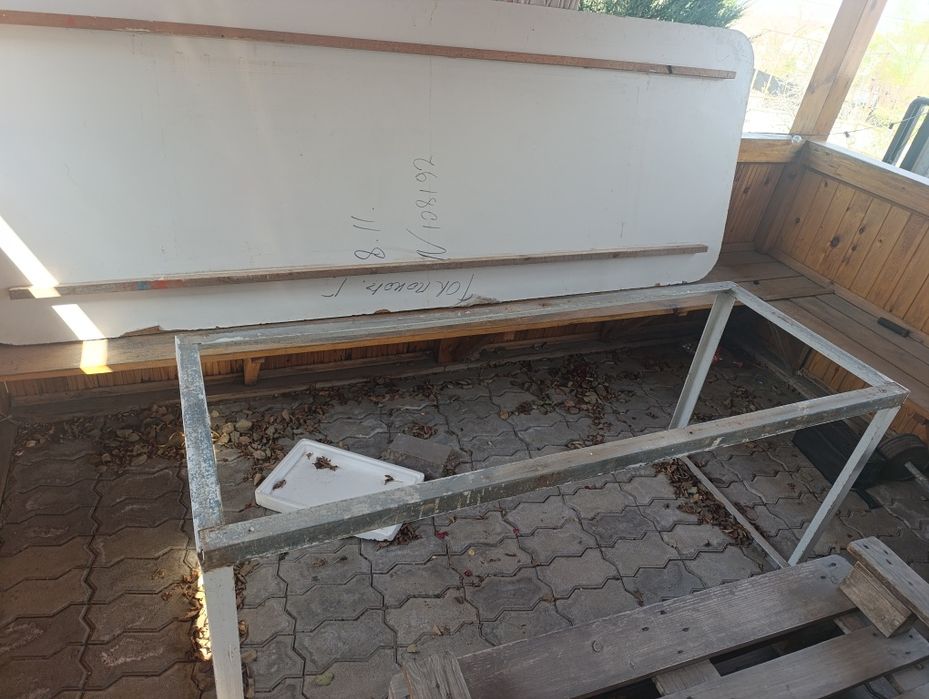 Стол садовый уличный