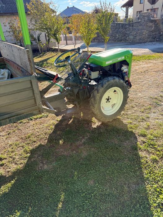 Vând tractoraș Ferrari 4x4