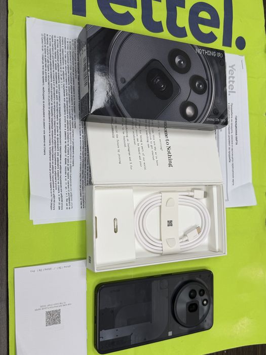 КАТО НОВ 256GB Nothing Phone 3a Pro 5G Гаранция 2028г. Black