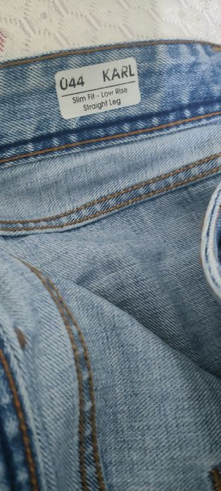 Джинсы состояние новых