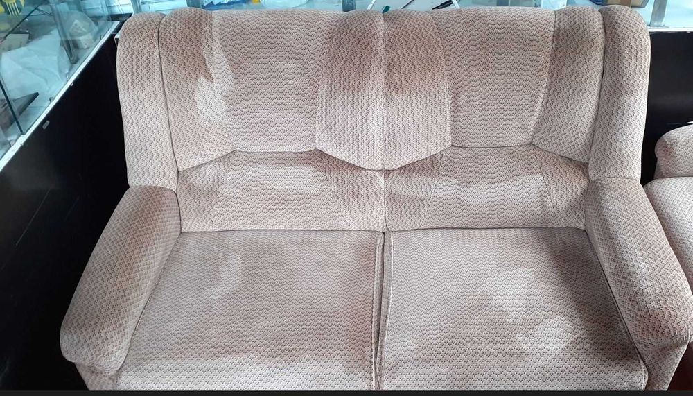 Canapele de 2 si 3 locuri, plus 1 fotoliu