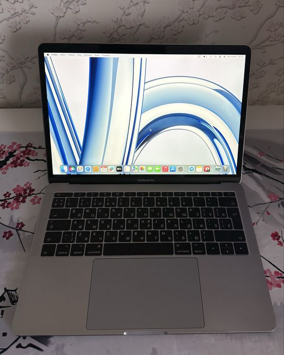 MacBook Pro 13 2017 / в отличном состоянии / макбук про
