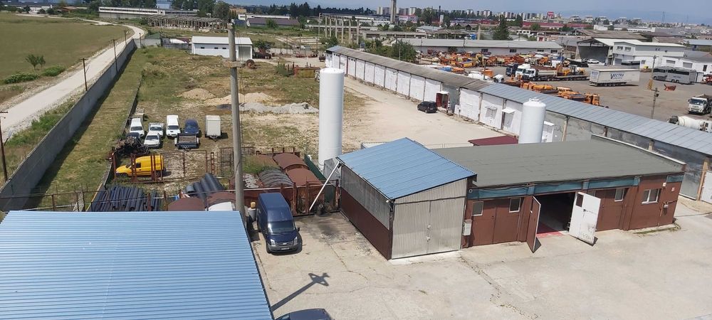 Cladiri in subzona mixta cu CU pt locuinte si teren 13892mp Bartolomeu