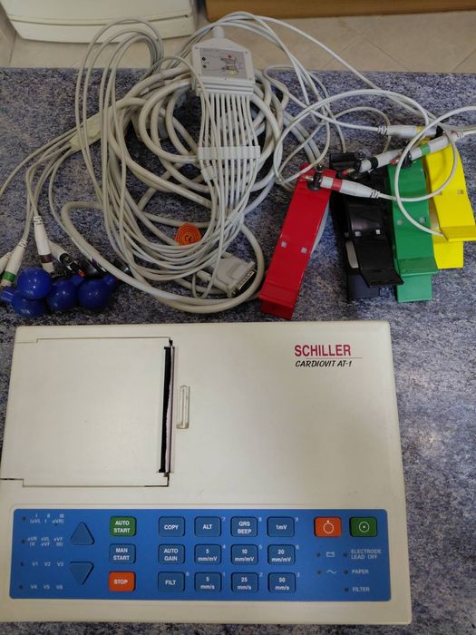 ЕКГ апарат Schiller Cardiovit AT-1 – Отлично състояние