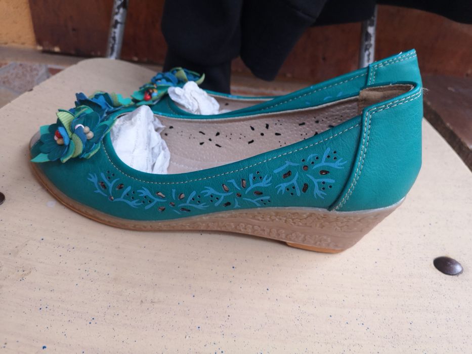 Pantofi decupati nr 39, Pavers