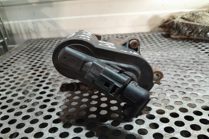 Etrier spate dreapta Audi Q3 8U