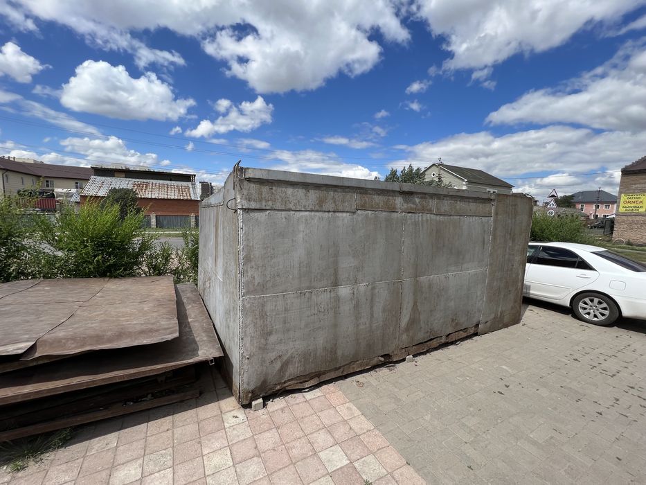 Железный гараж