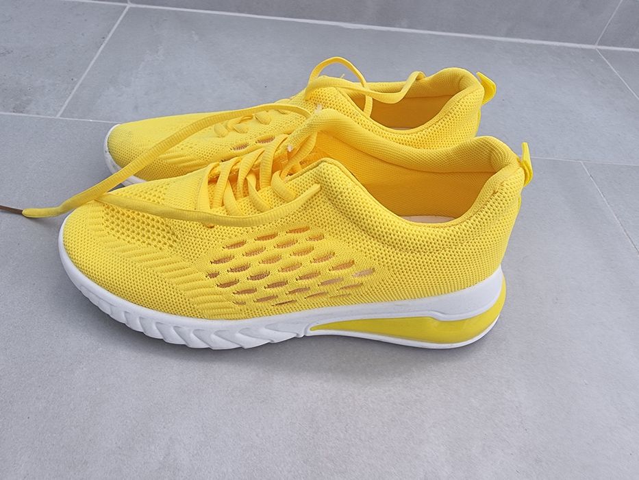 Маратонки 39 номер