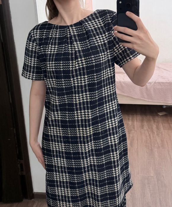 Отдам даром платья 44р