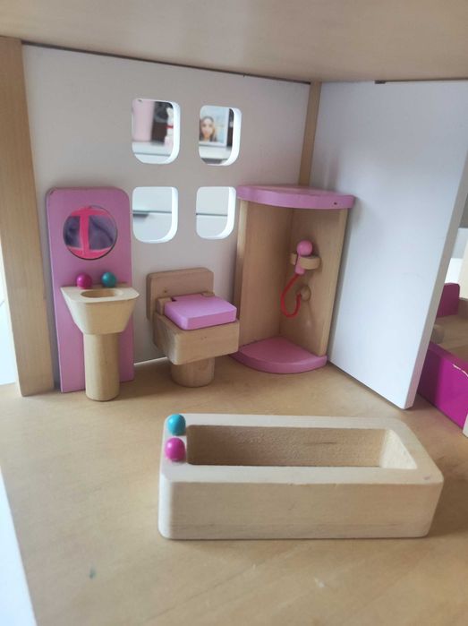 Дървена къща за кукли+мебели