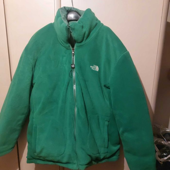 Продавам  зимно яке с две лица THE NORTH FASE