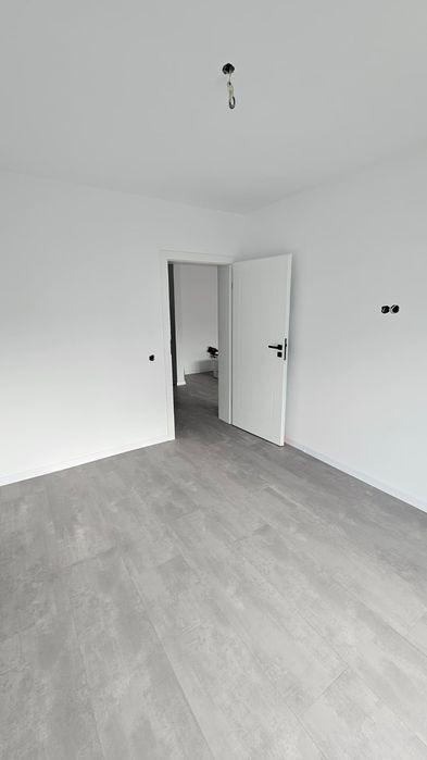 Vand apartament nou 2 camere zona semicentrala