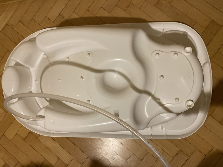 Анатомично бебешка вана CAM