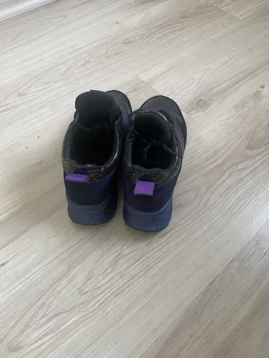 Маратонки G- point