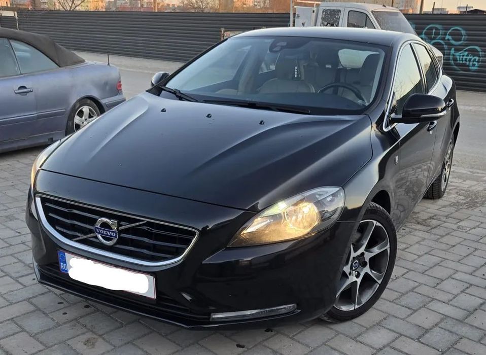 Volvo V40 Volvo V40 2.0 D2 Ocean Race – Automată – Piele – 2015 - 195000km