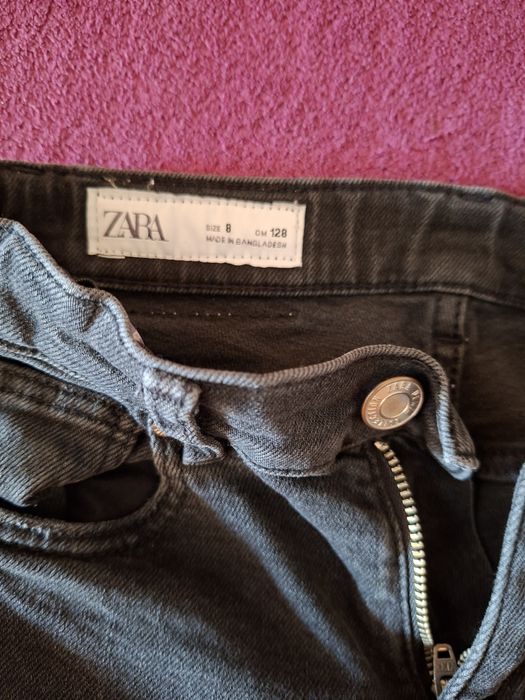 Pantaloni marimea 128